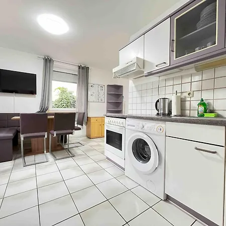 Sad301 - Kleine Monteurwohnung In Super Lage Apartment Schwandorf in Bayern